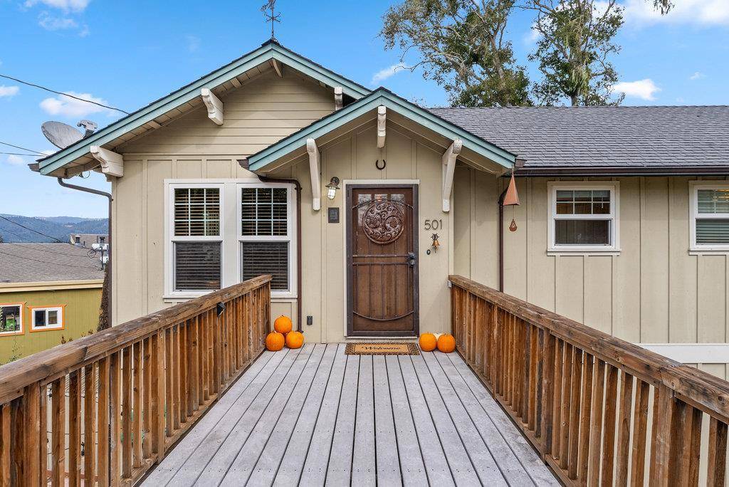 Aptos, CA 95003,501 Loma Prieta DR