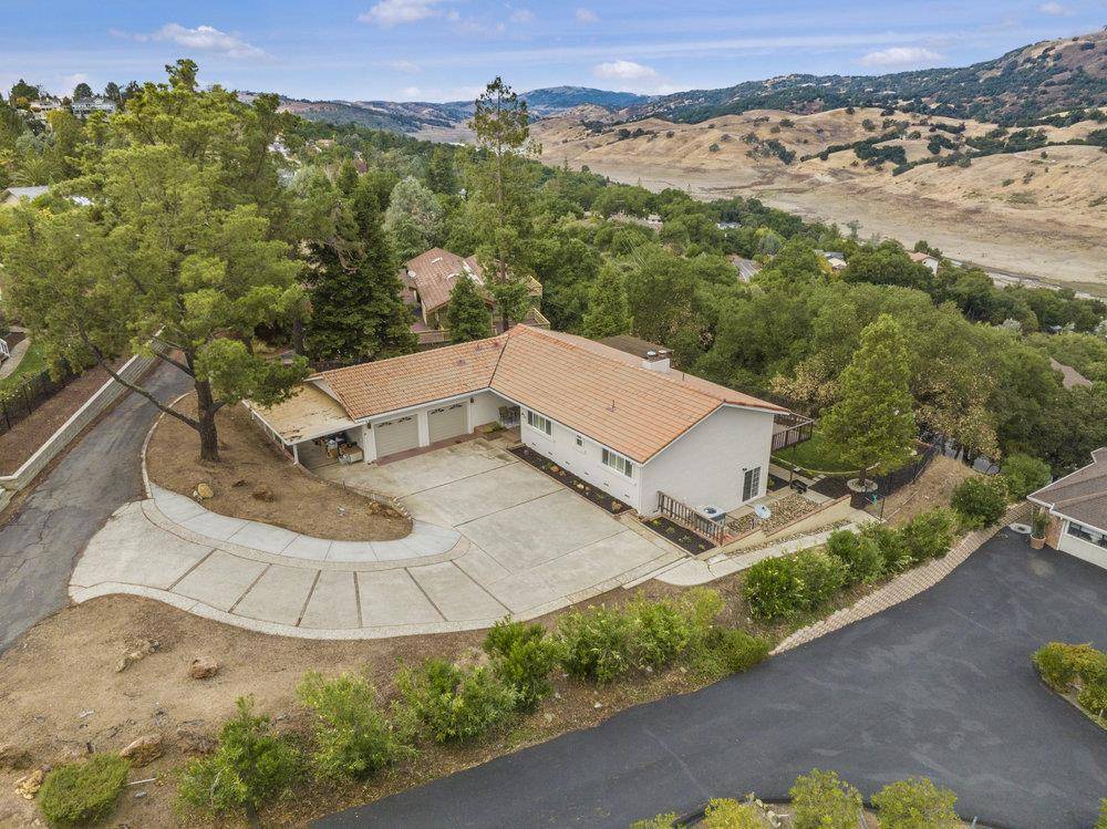 Morgan Hill, CA 95037,17171 Copper Hill DR