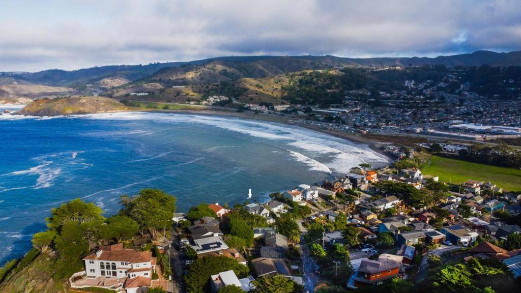 Pacifica, CA 94044,189 Kent RD