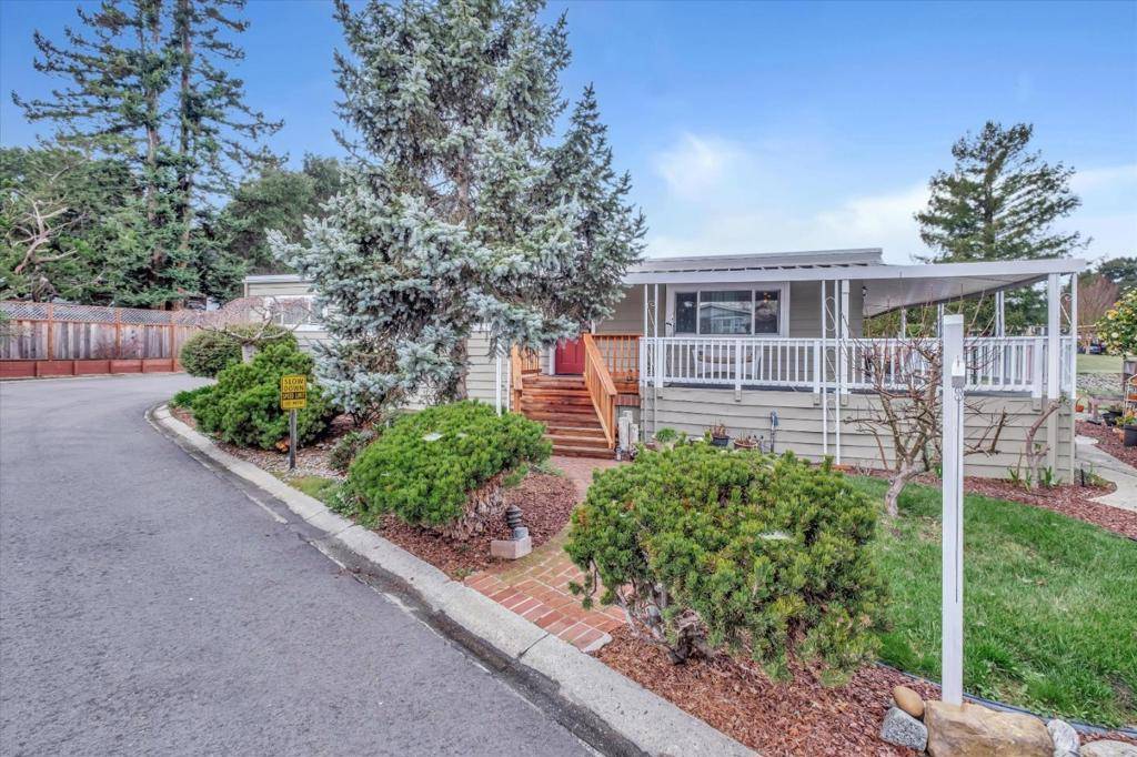 Scotts Valley, CA 95066,225 Mount Hermon RD