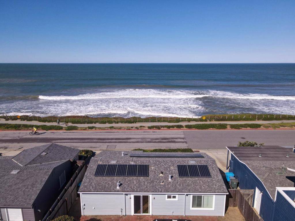 Pacifica, CA 94044,555 Esplanade AVE