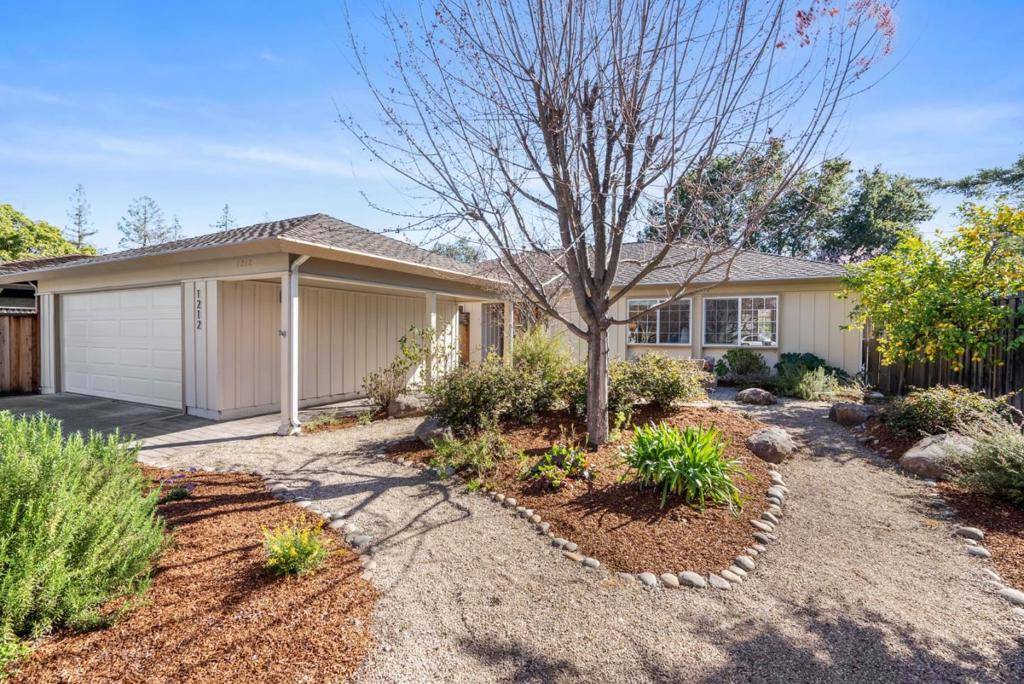 Cupertino, CA 95014,1212 Yorkshire DR