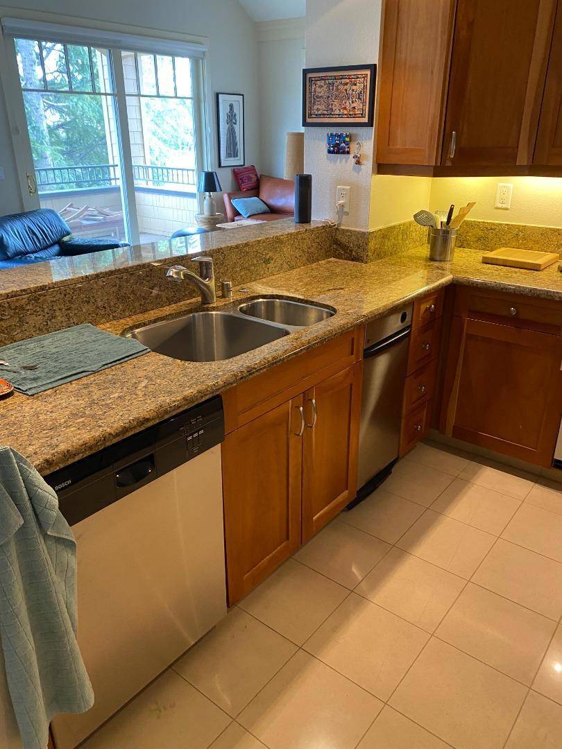 Menlo Park, CA 94025,1155 Merrill Stret #302