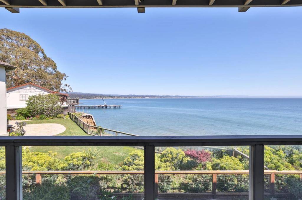 Capitola, CA 95010,4820 Opal Cliff DR #202