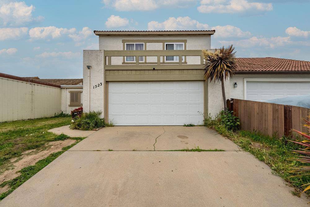 Salinas, CA 93906,1523 Cherokee DR