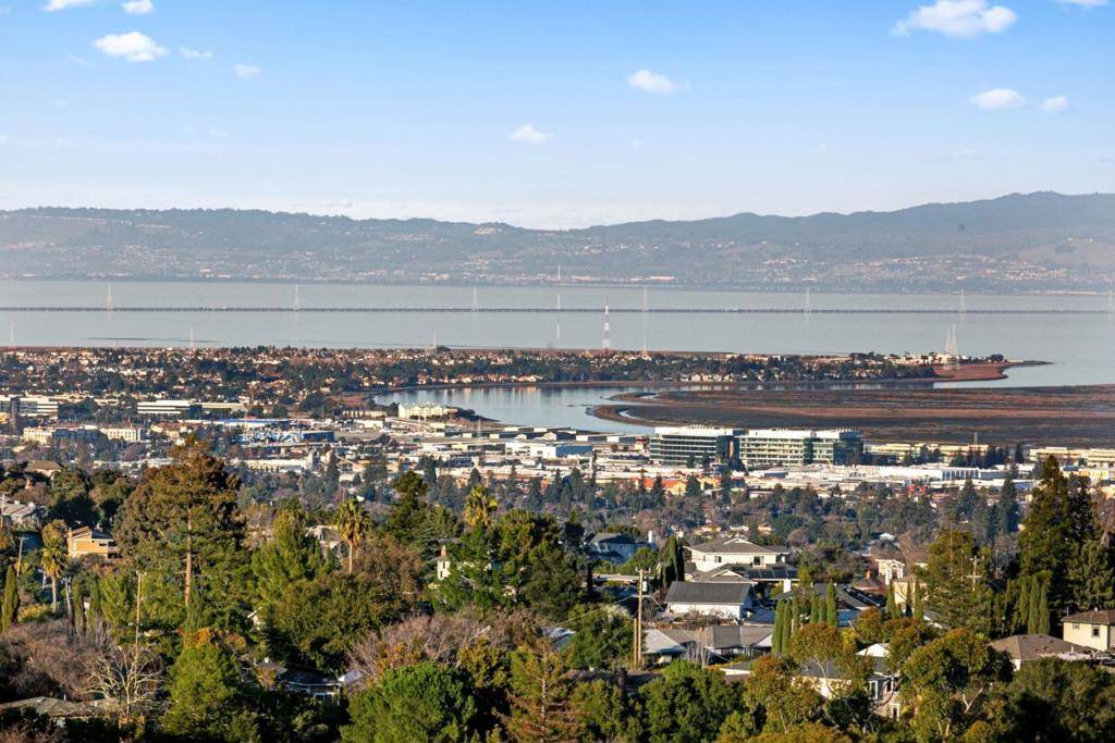 Redwood City, CA 94062,Address not disclosed