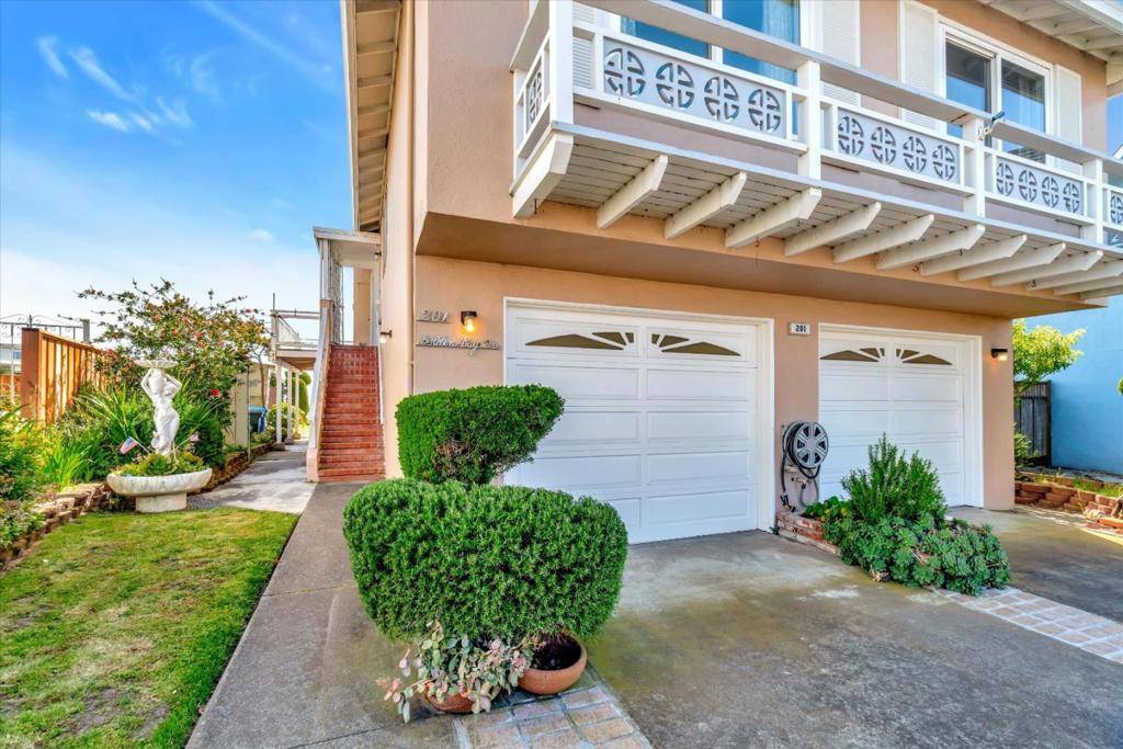 Pacifica, CA 94044,201 Golden Bay DR