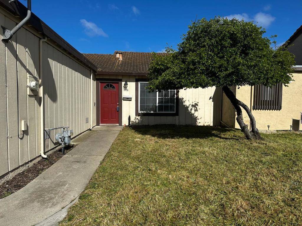 Salinas, CA 93906,1536 Caceras CIR