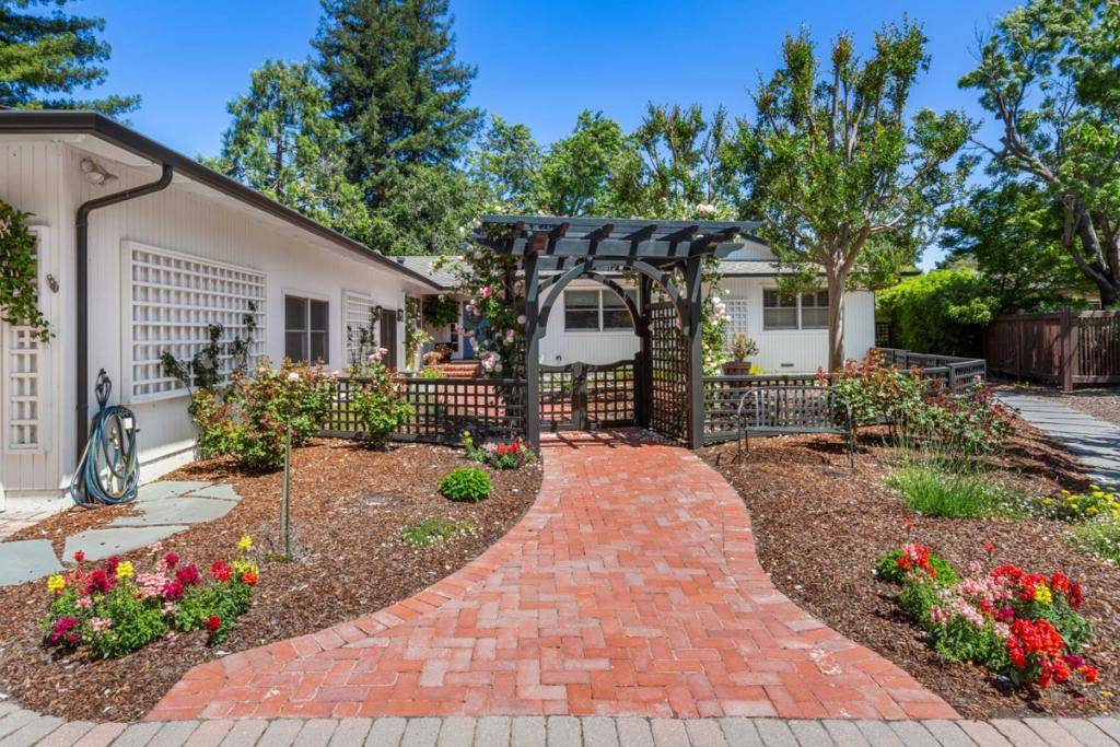 Saratoga, CA 95070,12500 Green Meadow LN