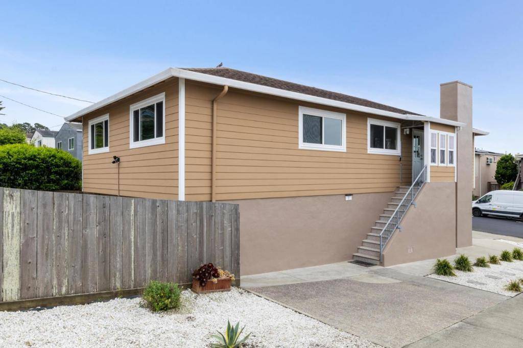 Pacifica, CA 94044,2 Hamilton CT