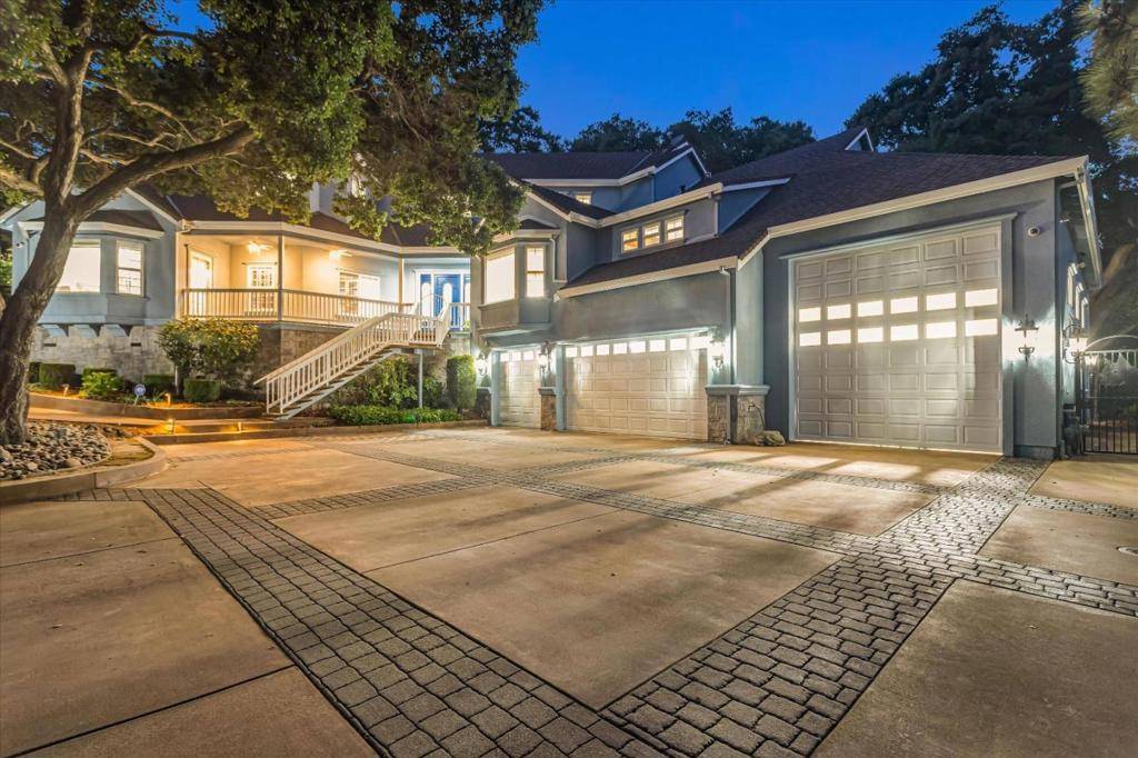 Gilroy, CA 95020,1925 Mantelli DR