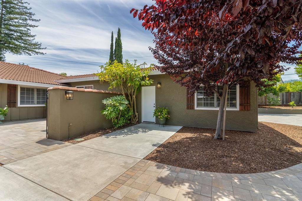 Saratoga, CA 95070,13262 Via Blanc CT