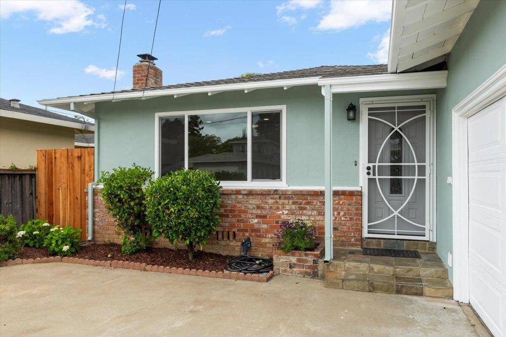 Hayward, CA 94544,556 Sarah PL