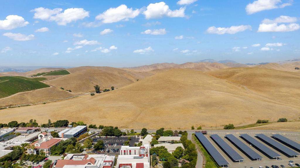 Livermore, CA 94551,1 Collier Canyon RD