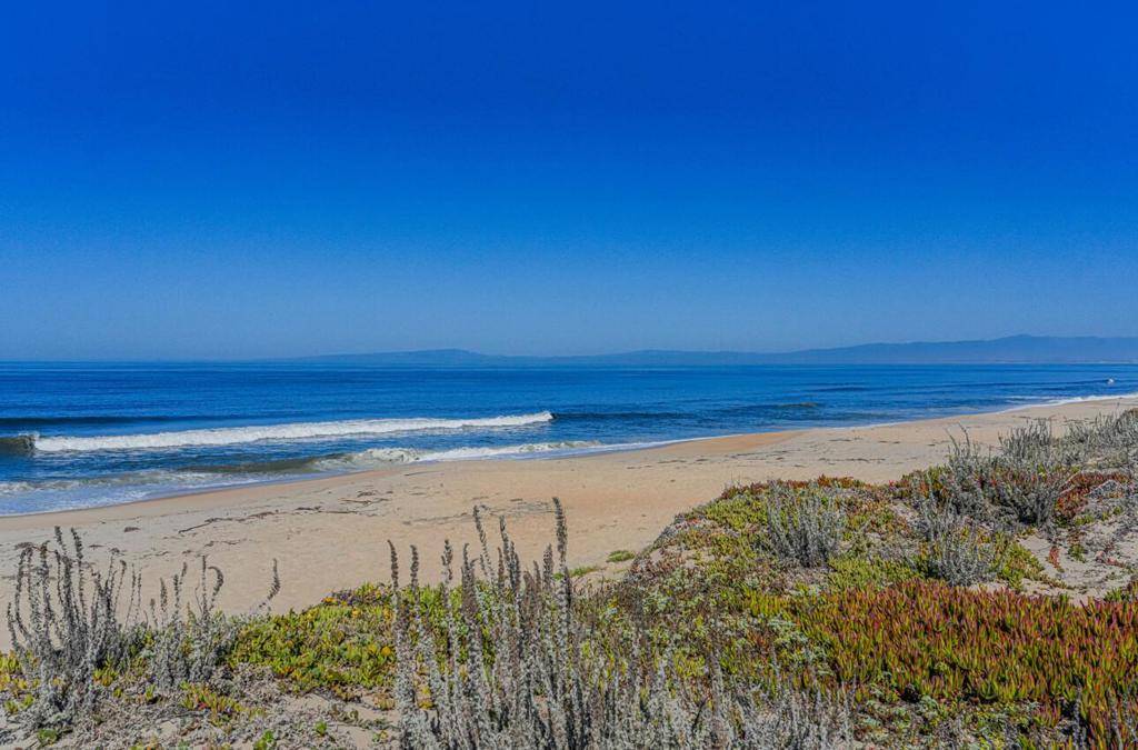 Moss Landing, CA 95039,150 Monterey Dunes WAY