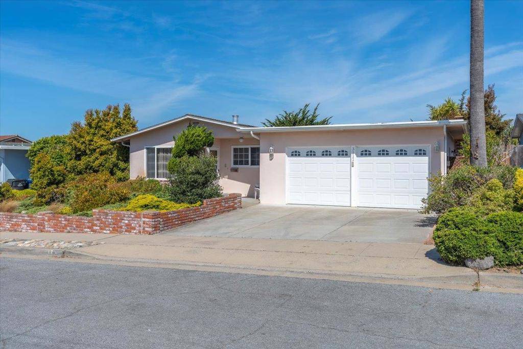 Marina, CA 93933,3111 Carmelo CIR