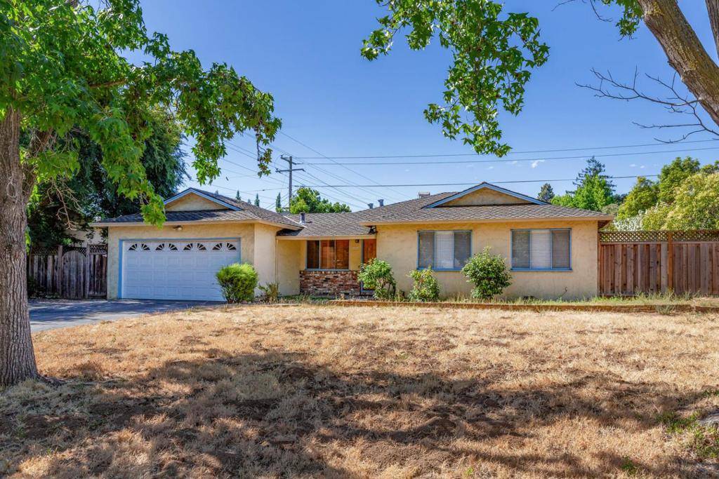 Los Altos, CA 94024,22366 Creston DR