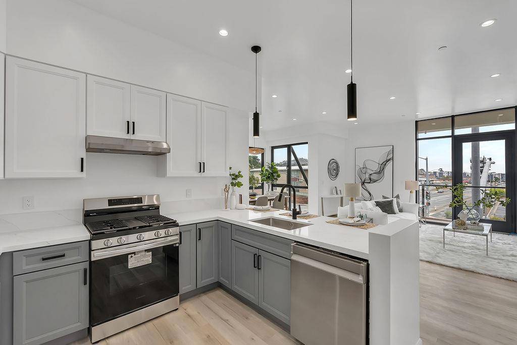 889 Mc Lellan DR #210 South San Francisco, CA 94080