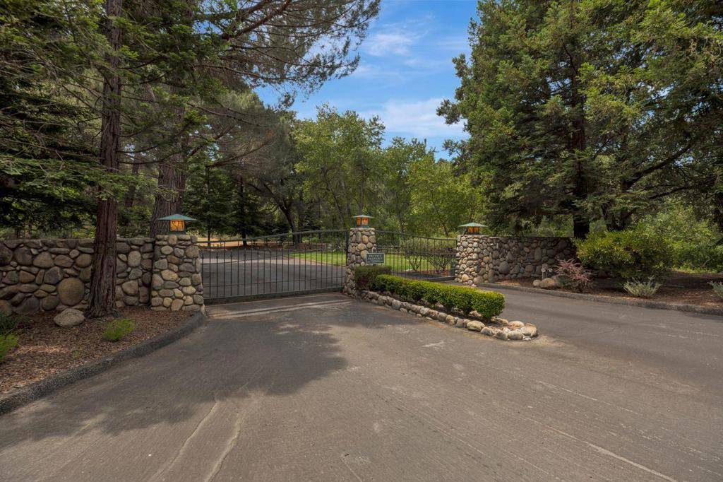 Carmel Valley, CA 93924,17 Sleepy Hollow DR