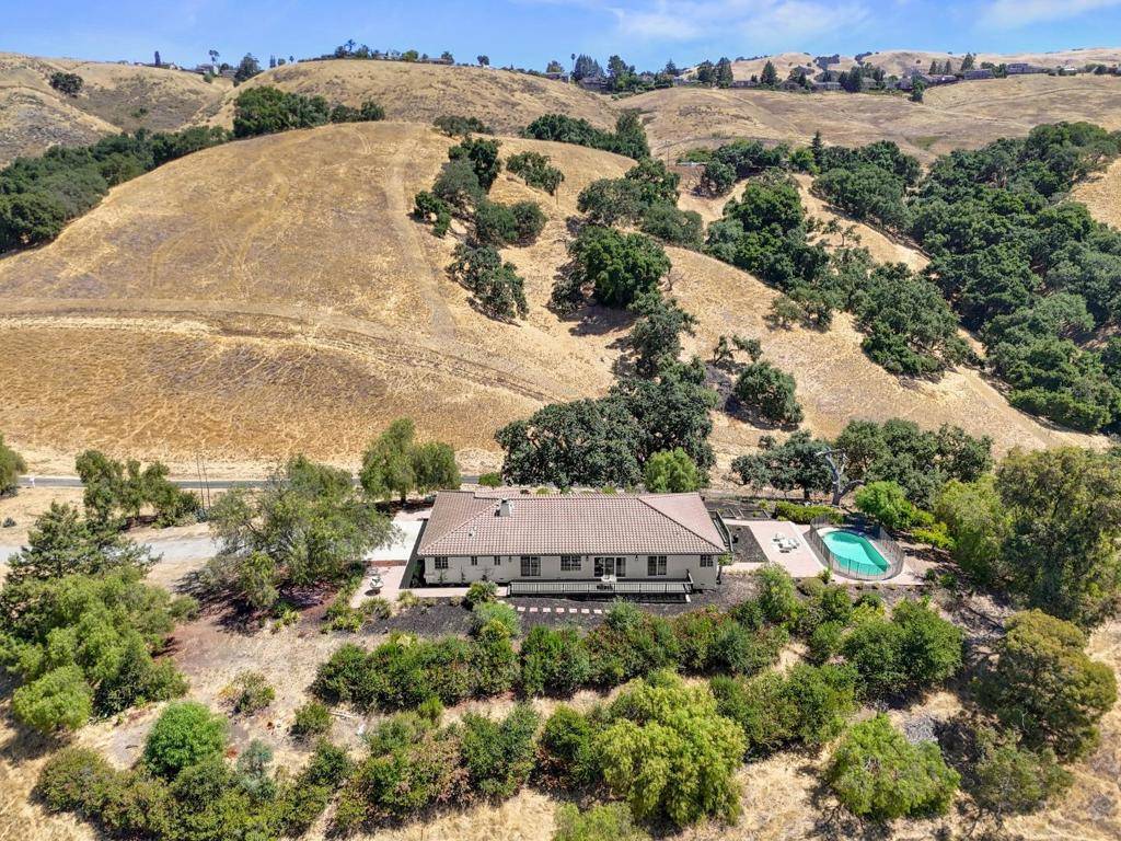 Morgan Hill, CA 95037,17101 Kruse Ranch LN