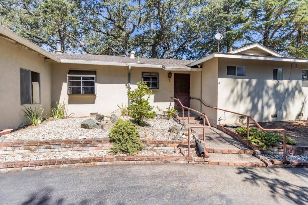 Monte Sereno, CA 95030,15495 One Oak LN