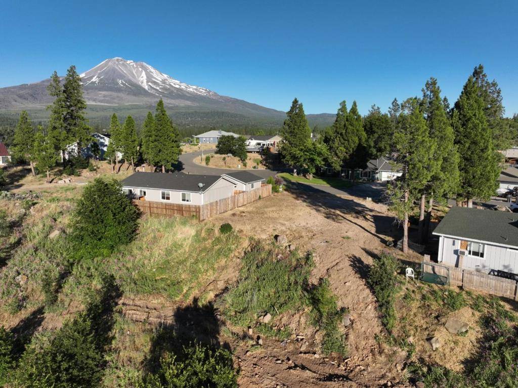 Weed, CA 96094,306 Woodridge CT