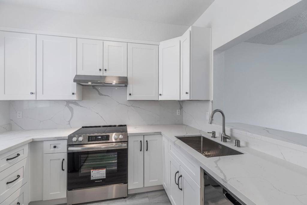 San Jose, CA 95129,4681 Albany CIR #146