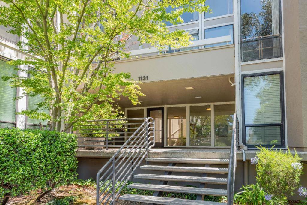 Foster City, CA 94404,1131 Compass LN #217