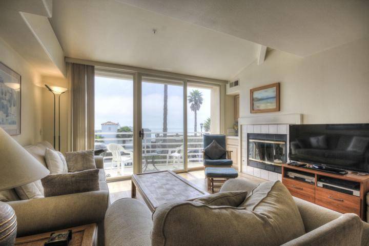 Capitola, CA 95010,5005 Cliff DR #2