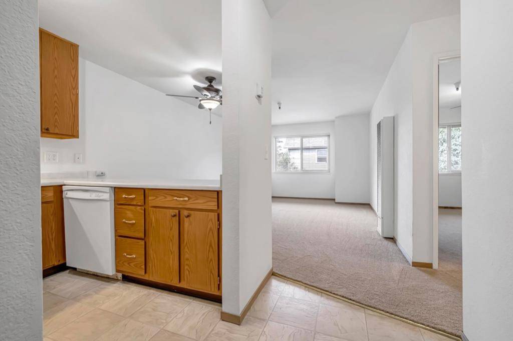Santa Cruz, CA 95062,202 Vista Prieta CT #202