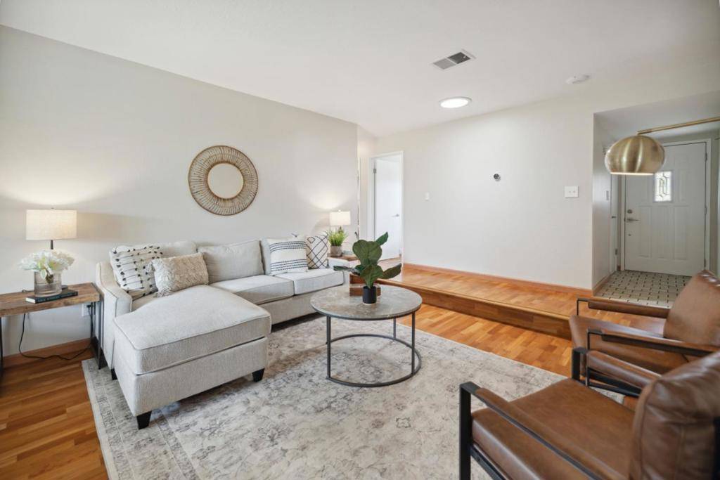 San Jose, CA 95121,1327 Bellingham DR