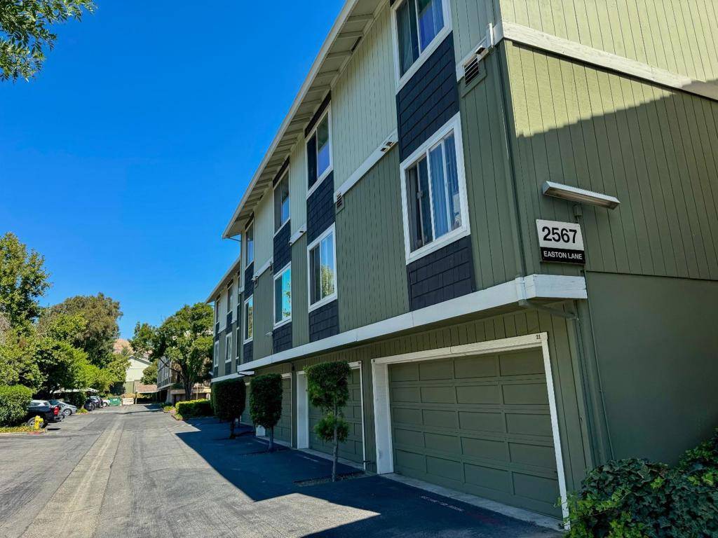 San Jose, CA 95133,2567 Easton LN #24