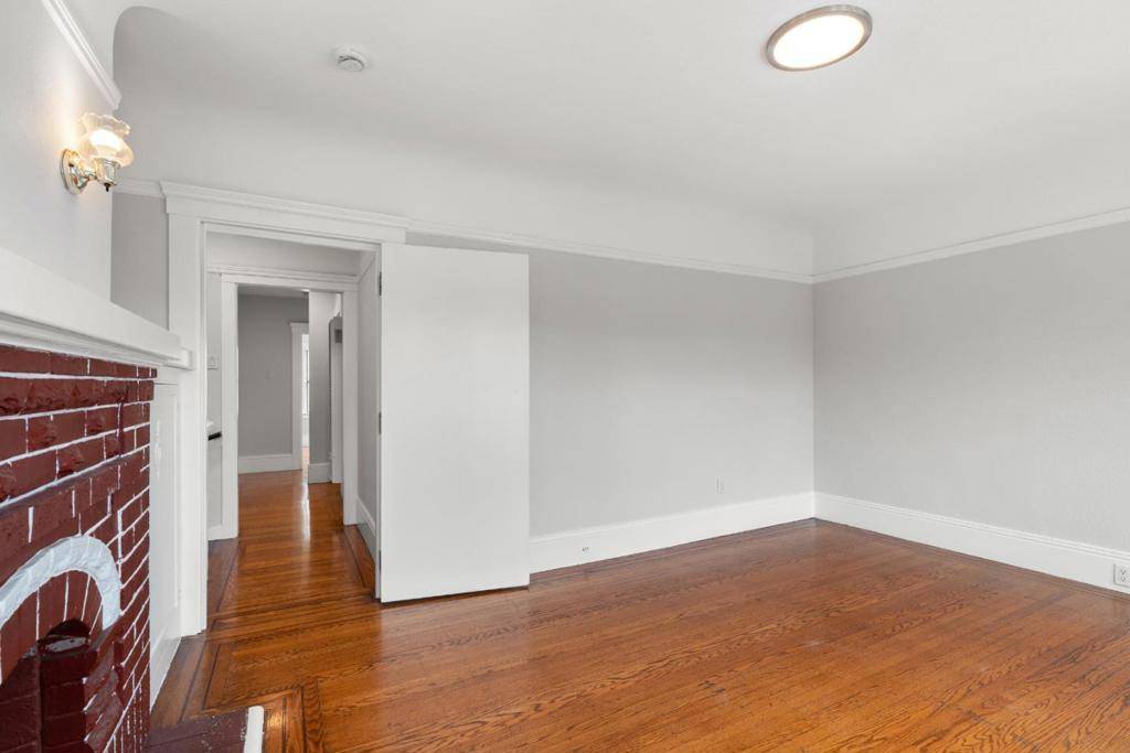 San Francisco, CA 94112,189 Lee AVE