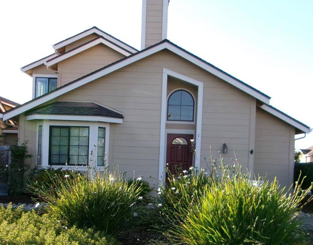 Seaside, CA 93955,1 Lorraine CT