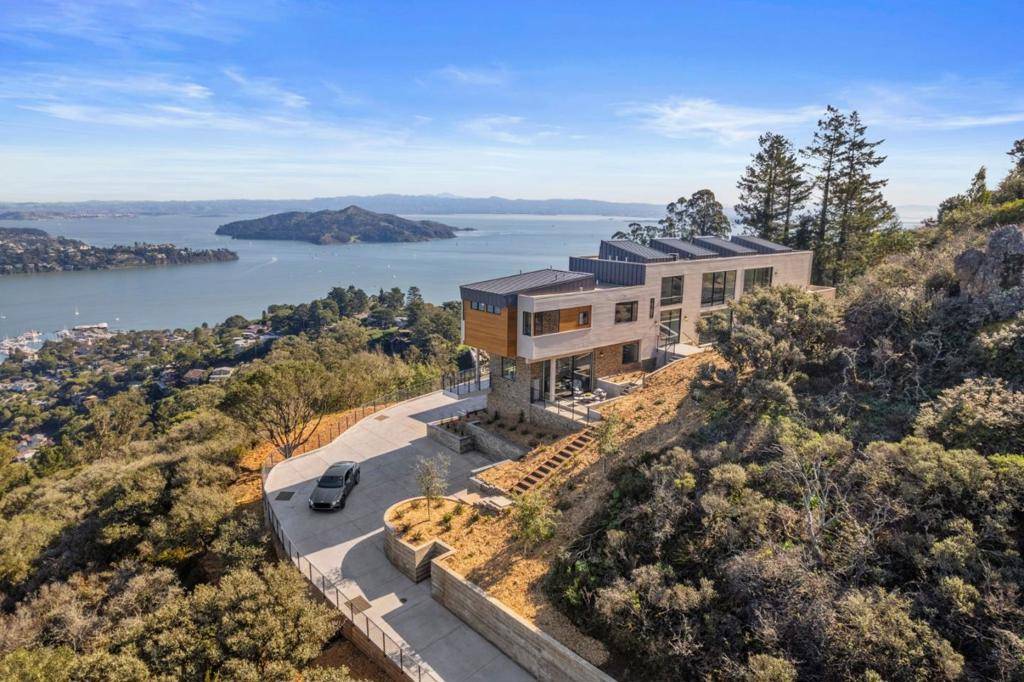 Sausalito, CA 94965,3 Wolfback Ridge RD