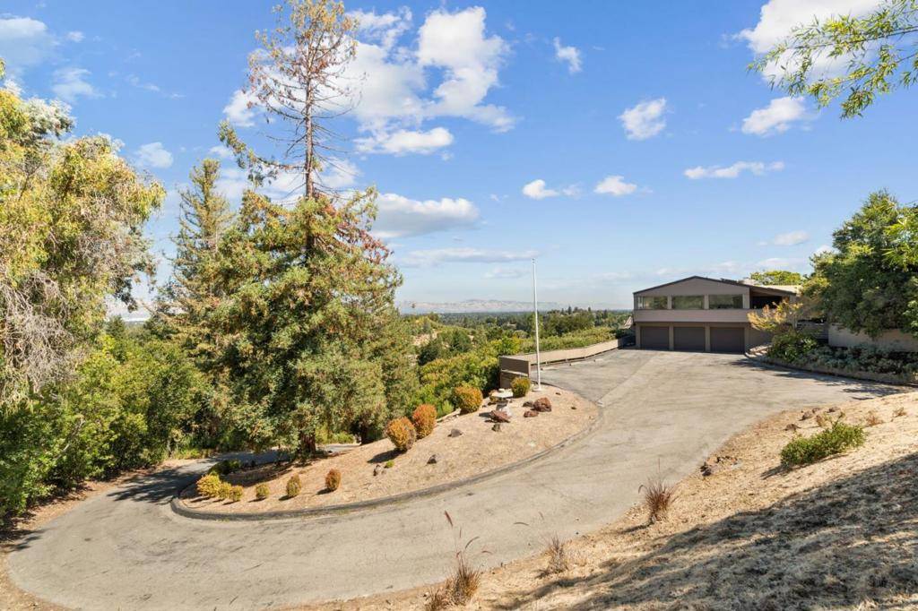 Los Altos Hills, CA 94022,12785 Dianne DR