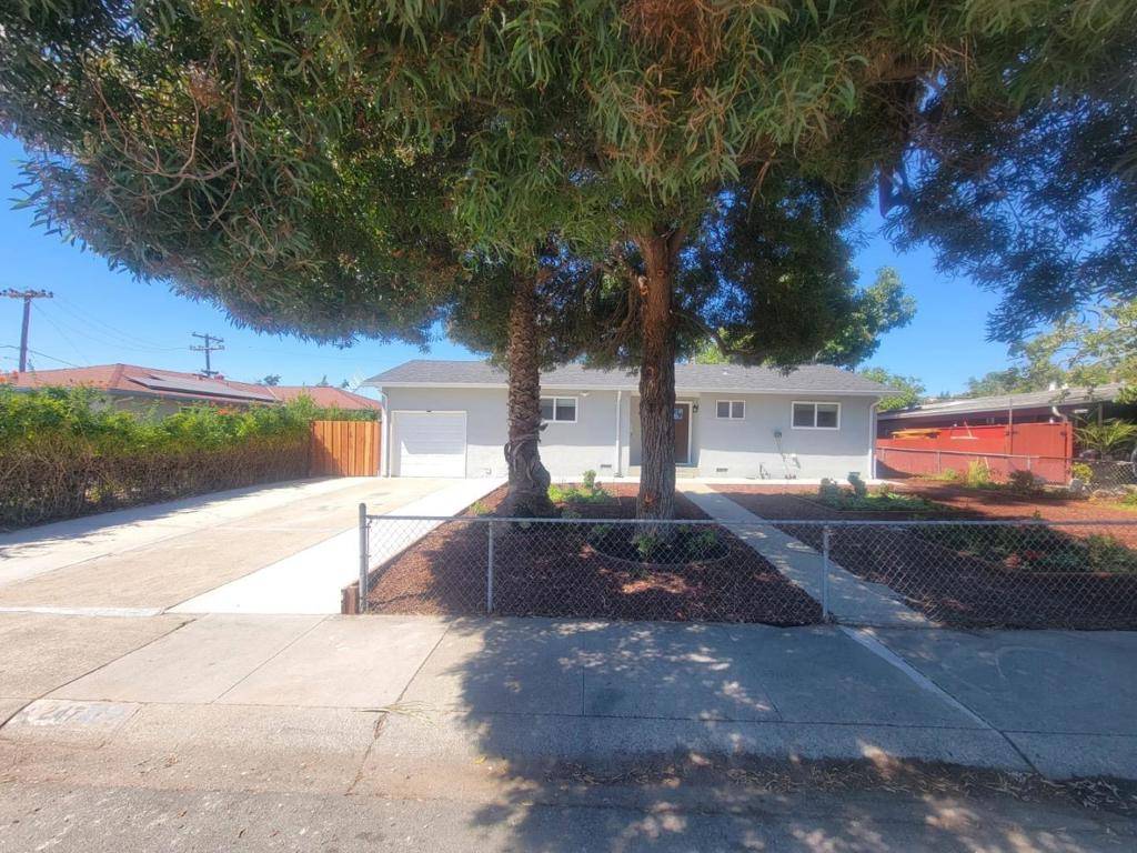 Milpitas, CA 95035,247 Dixon RD