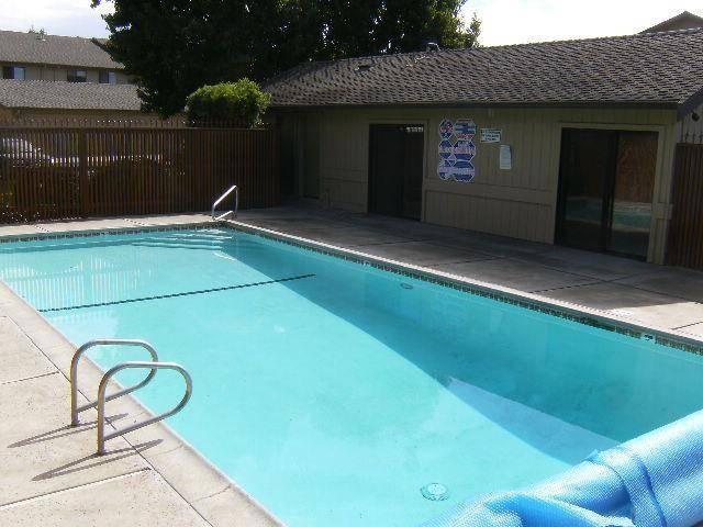 Salinas, CA 93906,1848 Cherokee DR #6