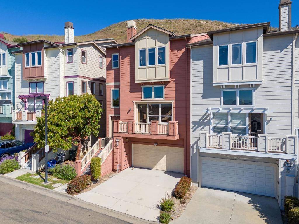 South San Francisco, CA 94080,12 Pointe View PL