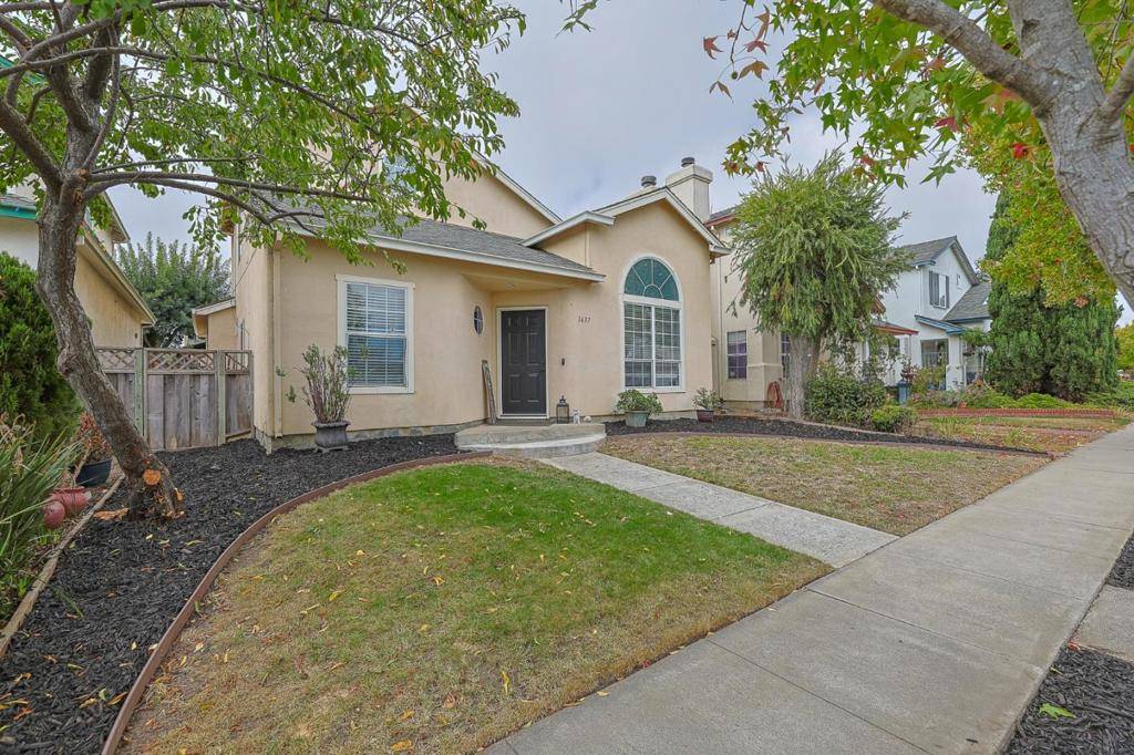 Salinas, CA 93906,1637 Beacon Hill DR