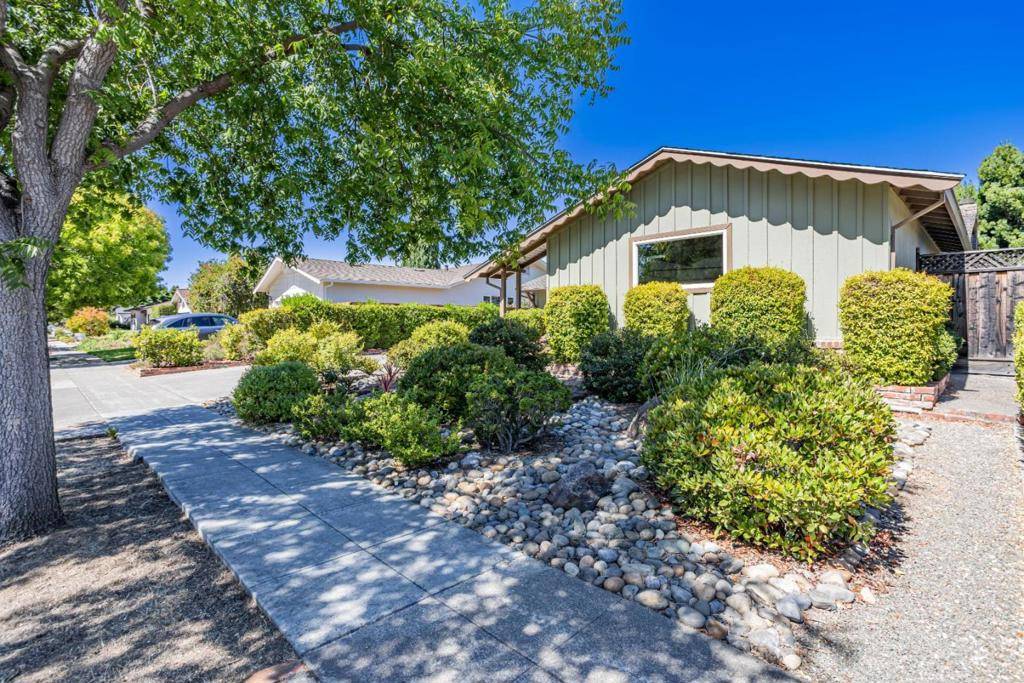 Sunnyvale, CA 94087,577 Carlisle WAY