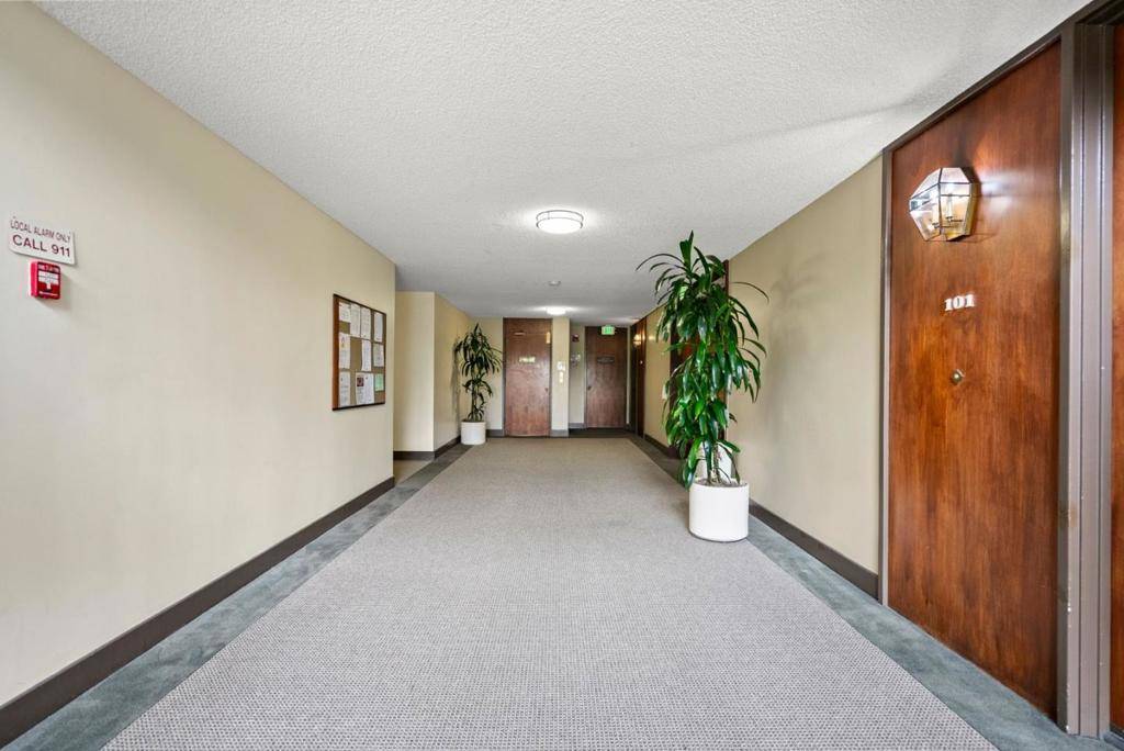 San Mateo, CA 94404,651 Port DR #304