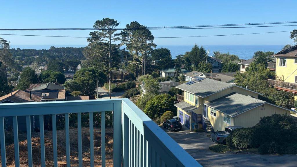 Moss Beach, CA 94038,879 Buena Vista ST