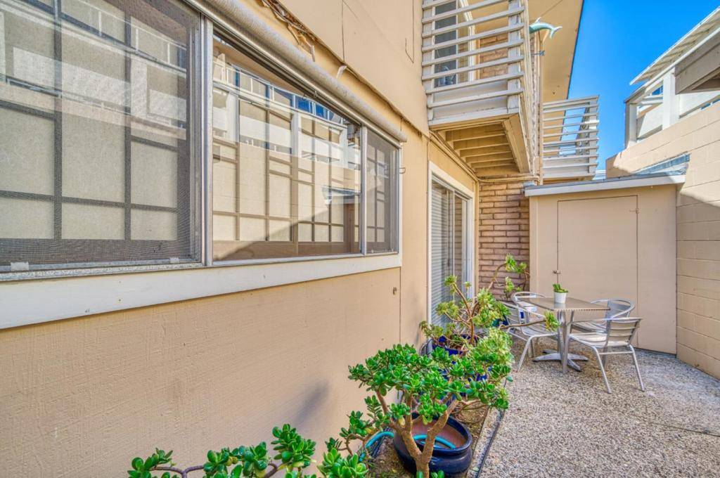 Aptos, CA 95003,230 Rio Del Mar BLVD #F