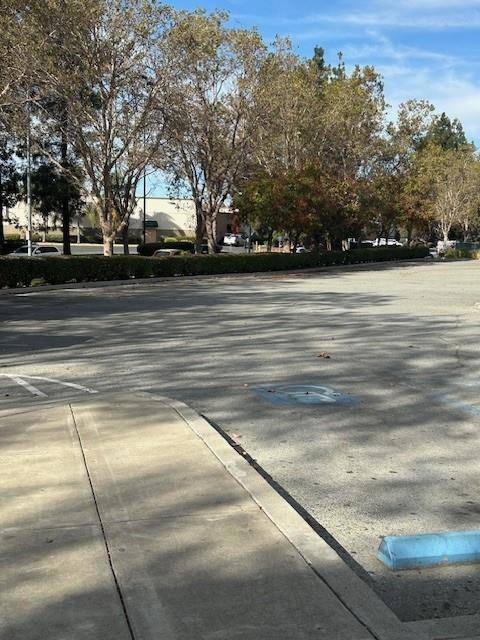 Gilroy, CA 95020,7950 7950 Arroyo #B
