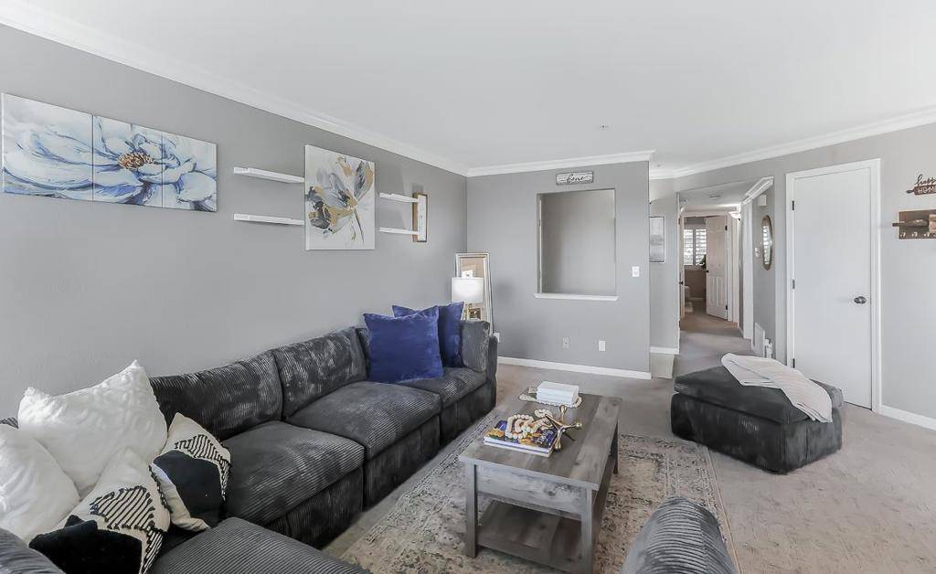 Castro Valley, CA 94546,21239 Gary DR #206A