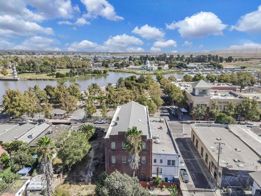Suisun City, CA 94585,627 Main ST
