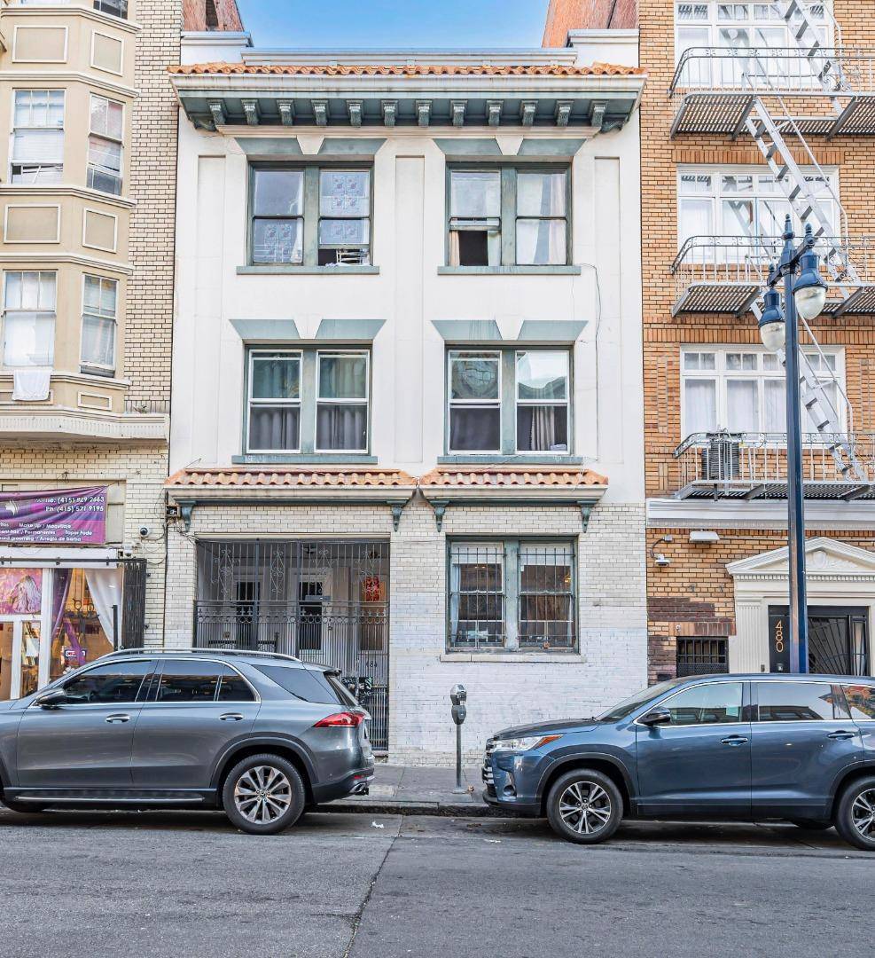 San Francisco, CA 94109,484488 EDDY ST