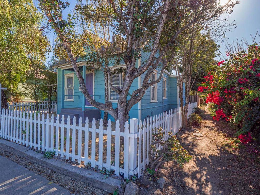 Santa Cruz, CA 95060,512 Errett CIR