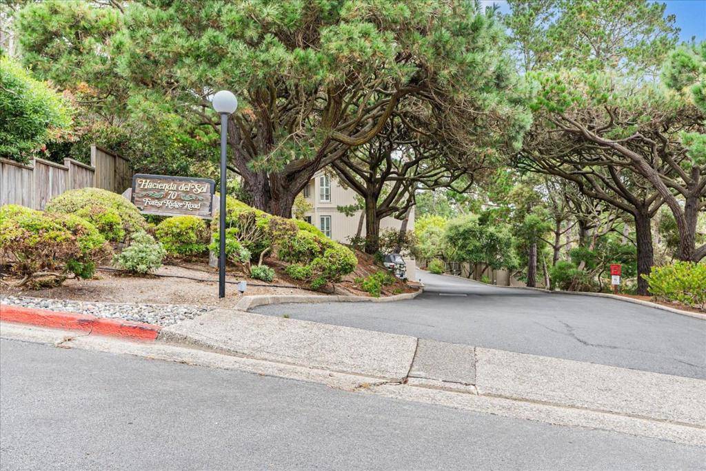 Monterey, CA 93940,70 Forest Ridge RD #15